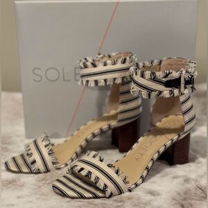Sole Society SO-Helgah Fringe detailed Ankle Strap Sandal Size 7.5